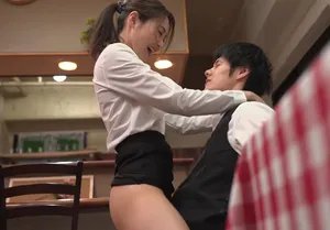 Cậu trai trẻ nện đồng nghiệp nữ có gã chồng nhưng chồng yêu “yếu”